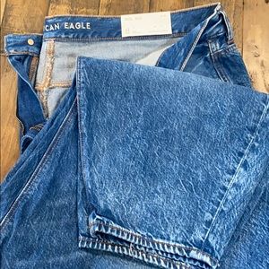 American Eagle Mom Jeans (size 24 short)